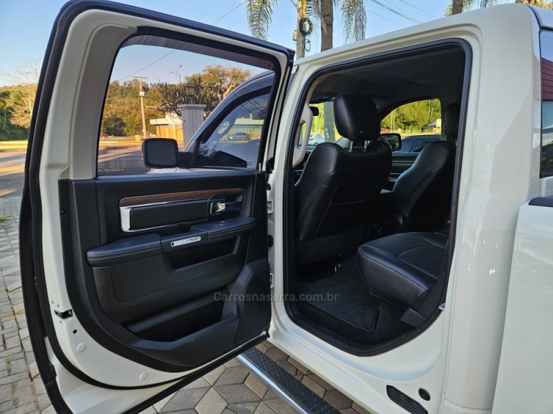2500 LARAMIE 6.7 CD 4X4 TDI DIESEL 4P AUTOMÁTICA - 2018 - BOM PRINCíPIO
