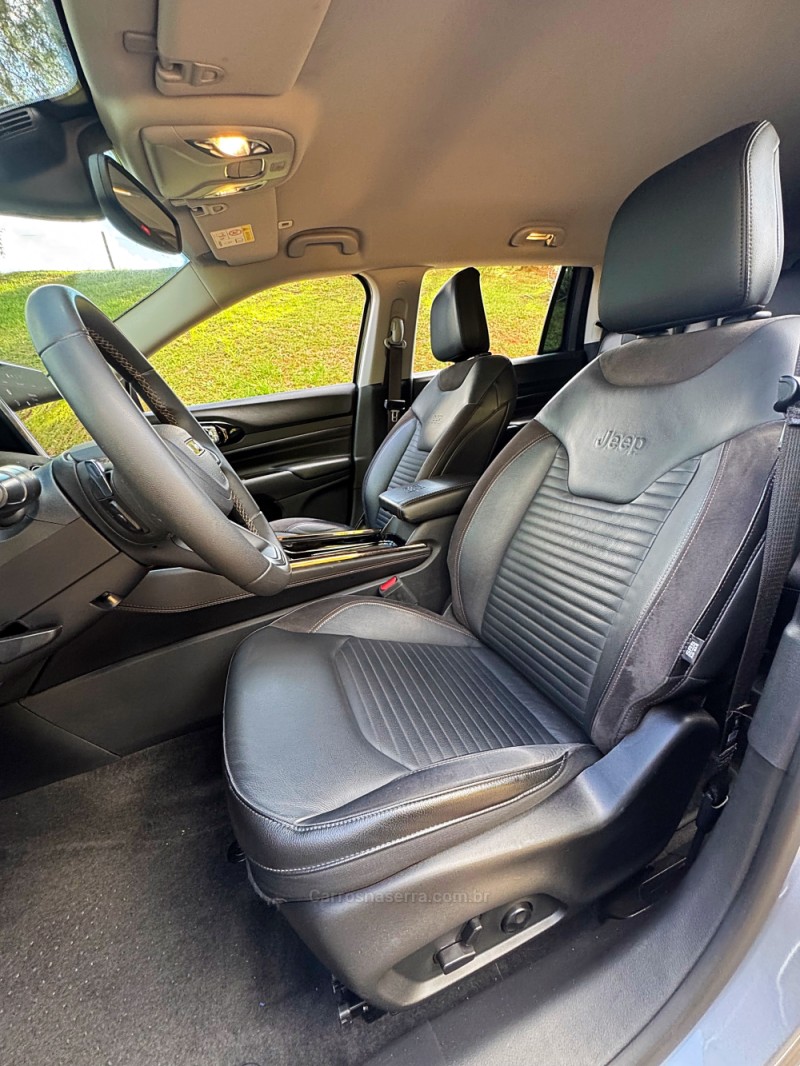 COMMANDER 2.0 LIMITED T380 16V 4X4 TURBO DIESEL 4P AUTOMÁTICO - 2022 - PASSO FUNDO