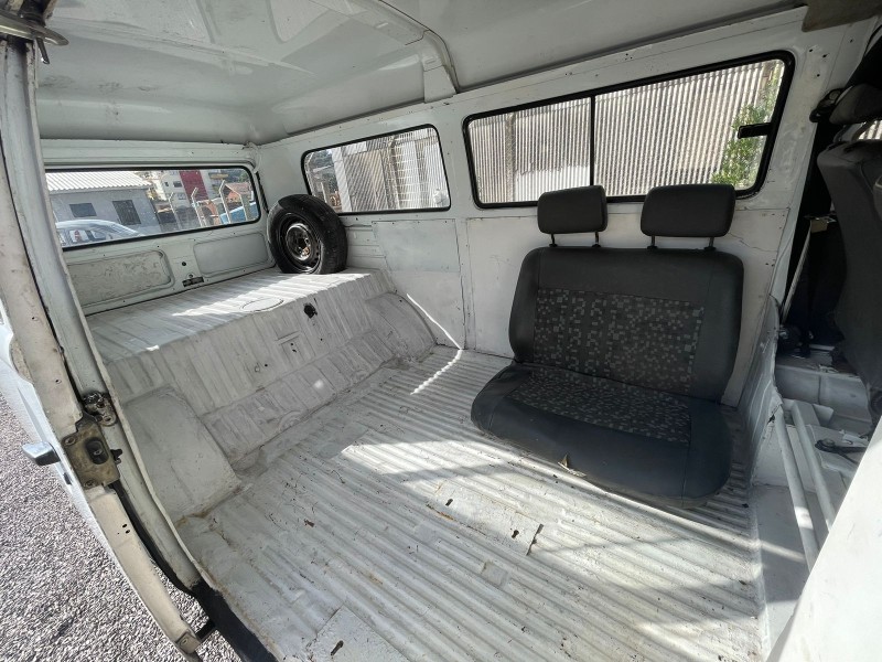 KOMBI 1.6 MI STD 8V GASOLINA 3P MANUAL - 2001 - CAXIAS DO SUL