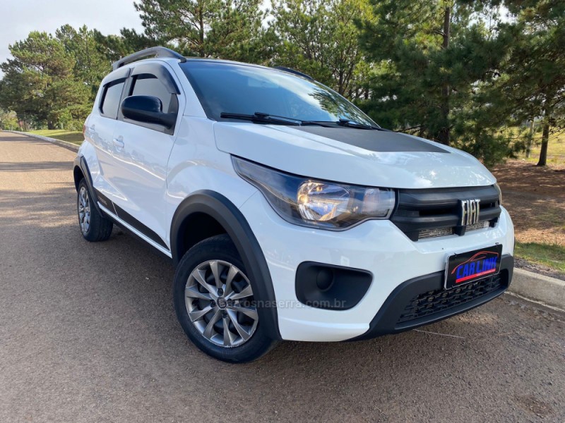 MOBI 1.0 TREKKING 8V FLEX 4P MANUAL - 2021 - VACARIA