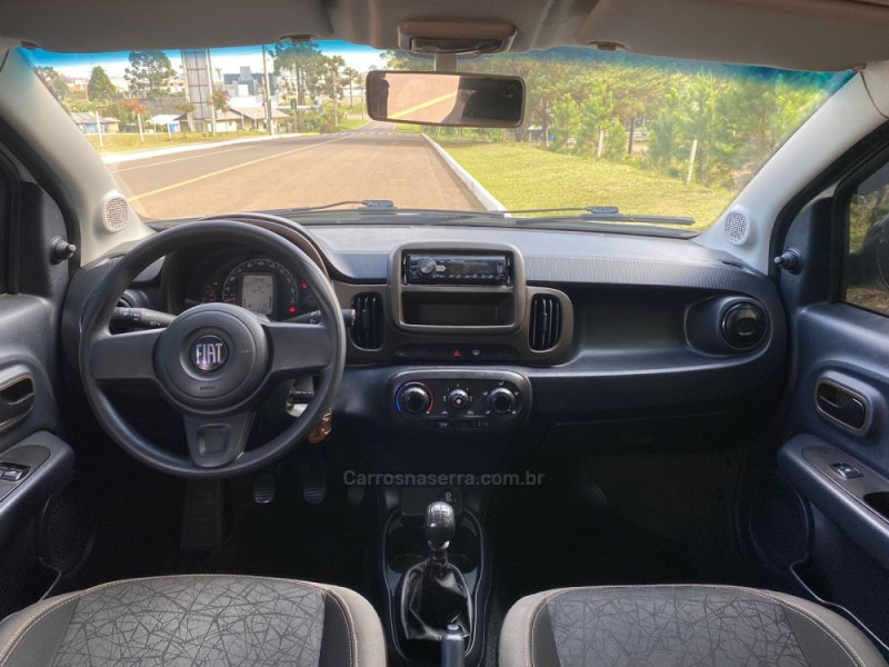 MOBI 1.0 TREKKING 8V FLEX 4P MANUAL - 2021 - VACARIA
