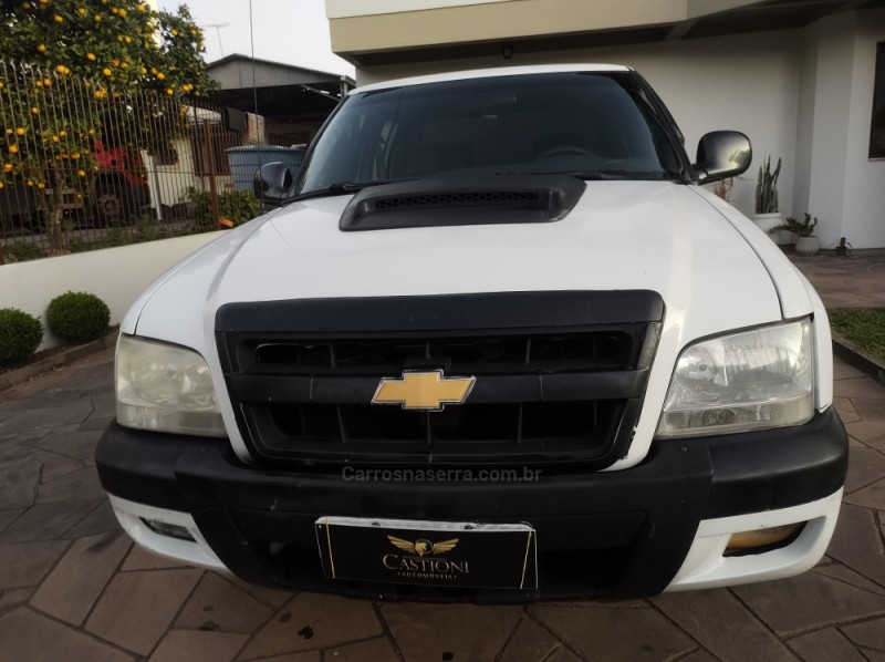 S10 2.4 MPFI 4X2 CD 8V GASOLINA 4P MANUAL - 2011 - CAXIAS DO SUL