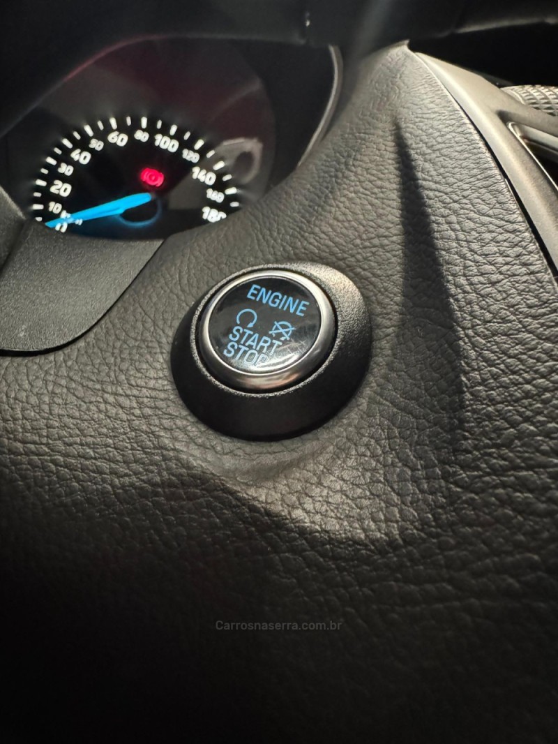 FOCUS 2.0 TITANIUM PLUS HATCH 16V FLEX 4P AUTO - 2016 - CAXIAS DO SUL
