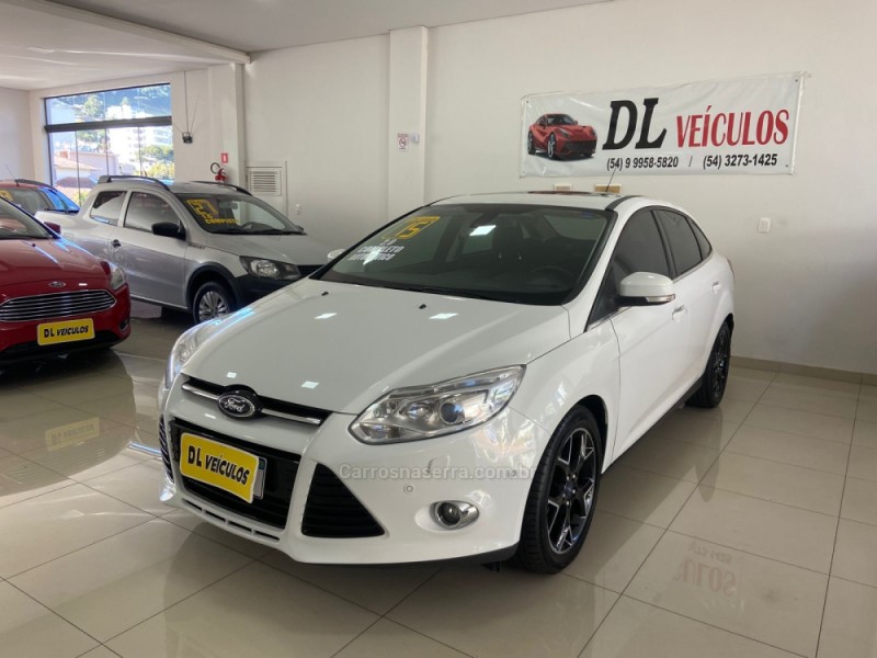 FOCUS 2.0 TITANIUM PLUS SEDAN 16V FLEX 4P AUTOMÁTICO - 2015 - NOVA BASSANO