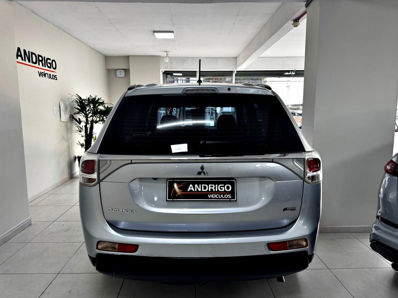 OUTLANDER 2.0 16V GASOLINA 4P AUTOMÁTICO - 2014 - CAXIAS DO SUL