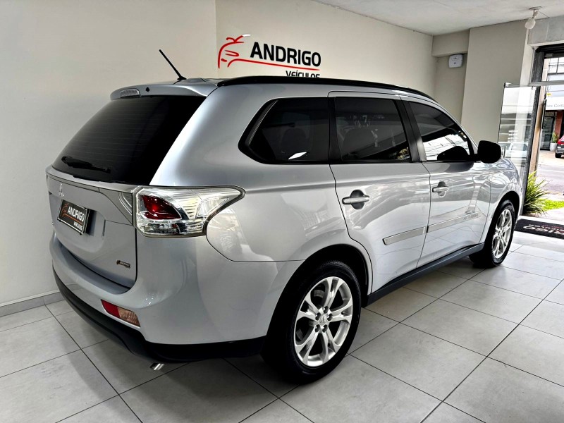 OUTLANDER 2.0 16V GASOLINA 4P AUTOMÁTICO - 2014 - CAXIAS DO SUL
