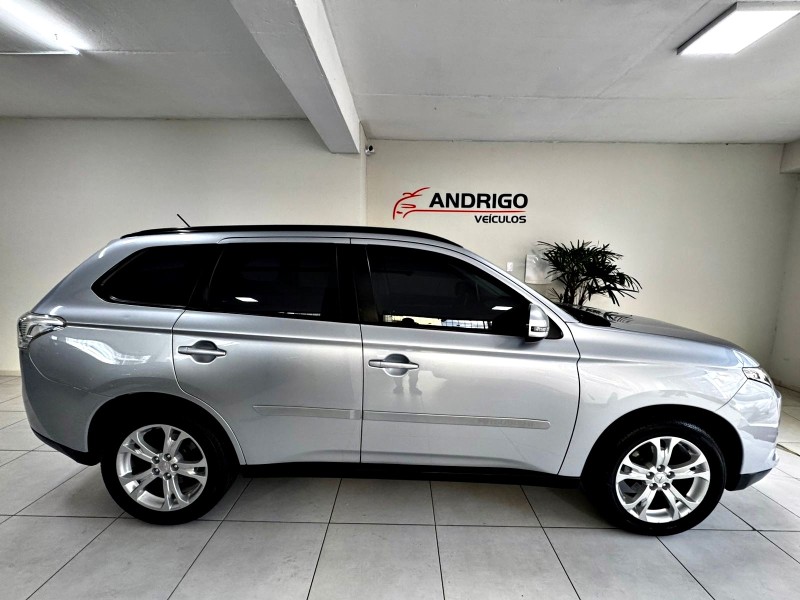 OUTLANDER 2.0 16V GASOLINA 4P AUTOMÁTICO - 2014 - CAXIAS DO SUL