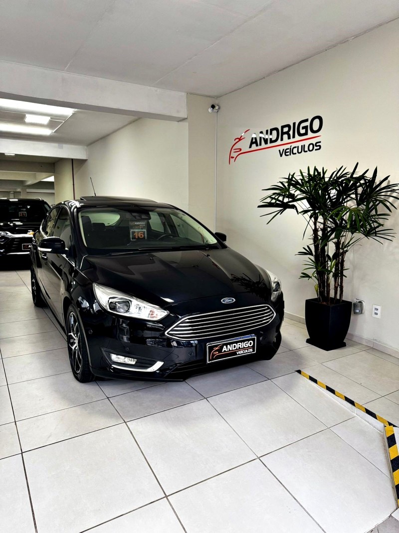 FOCUS 2.0 TITANIUM PLUS 16V FLEX 4P AUTOMÁTICO - 2016 - CAXIAS DO SUL