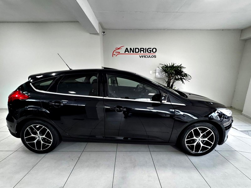 FOCUS 2.0 TITANIUM PLUS 16V FLEX 4P AUTOMÁTICO - 2016 - CAXIAS DO SUL