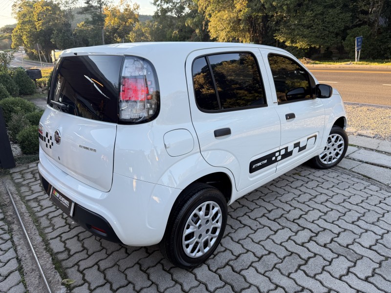 UNO 1.0 EVO ATTRACTIVE 8V FLEX 4P MANUAL - 2017 - NOVA PETRóPOLIS