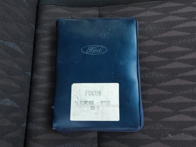 FOCUS 1.6 GL 8V FLEX 4P MANUAL - 2005 - FARROUPILHA