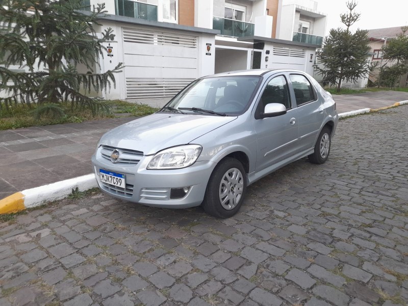 PRISMA 1.4 MPFI MAXX 8V FLEX 4P MANUAL - 2011 - FARROUPILHA