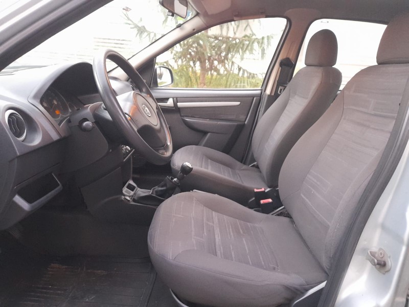 PRISMA 1.4 MPFI MAXX 8V FLEX 4P MANUAL - 2011 - FARROUPILHA
