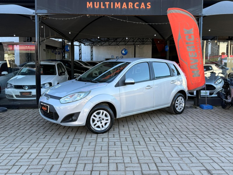 FIESTA 1.0 ROCAM HATCH 8V FLEX 4P MANUAL - 2014 - LAGOA VERMELHA