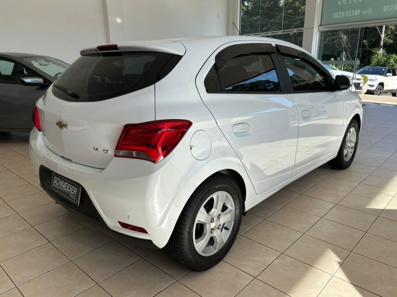 ONIX 1.4 MPFI LT 8V FLEX 4P MANUAL - 2019 - NOVA PETRóPOLIS