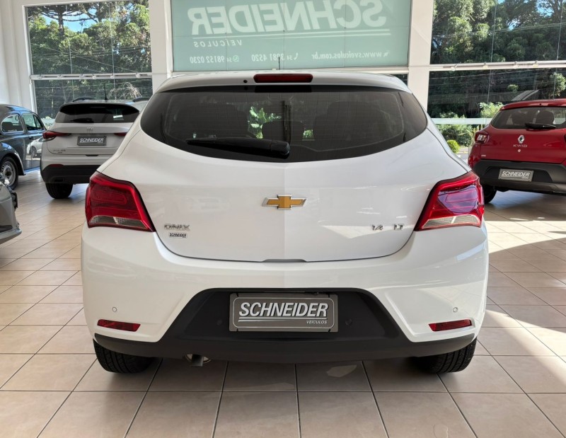 ONIX 1.4 MPFI LT 8V FLEX 4P MANUAL - 2019 - NOVA PETRóPOLIS