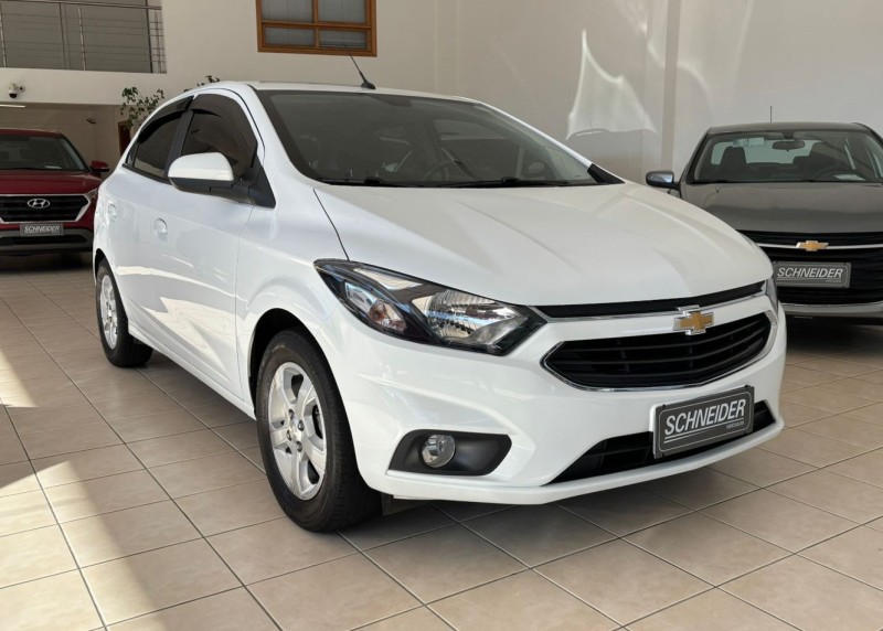 ONIX 1.4 MPFI LT 8V FLEX 4P MANUAL - 2019 - NOVA PETRóPOLIS