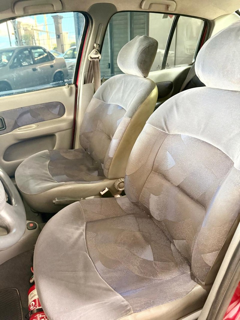 CLIO 1.0 RT SEDAN 16V GASOLINA 4P MANUAL - 2001 - CAXIAS DO SUL