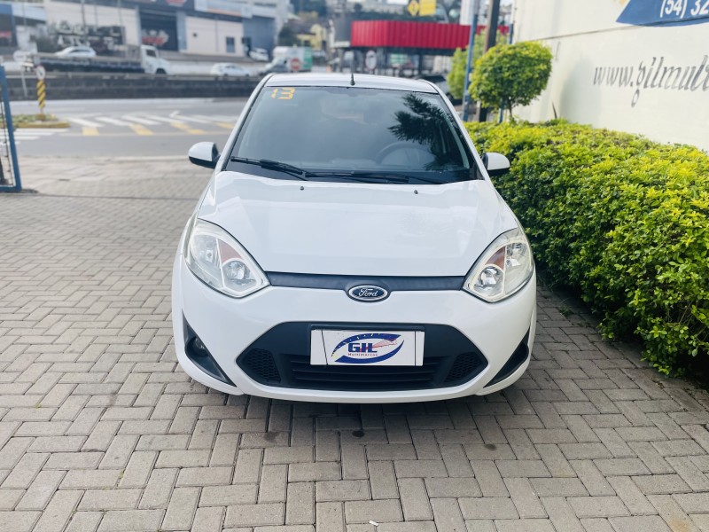FIESTA 1.6 MPI HATCH 8V FLEX 4P MANUAL - 2013 - CAXIAS DO SUL
