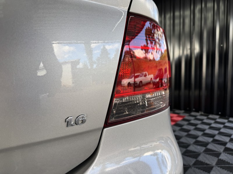 VOYAGE 1.6 MI COMFORTLINE 8V FLEX 4P MANUAL - 2012 - CAXIAS DO SUL