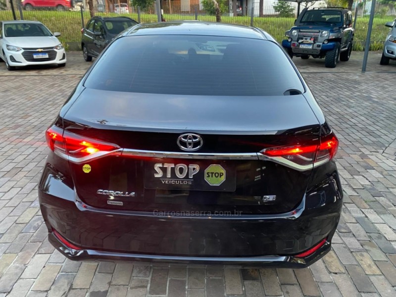 COROLLA 2.0 XEI 16V FLEX 4P AUTOMÁTICO - 2023 - DOIS IRMãOS