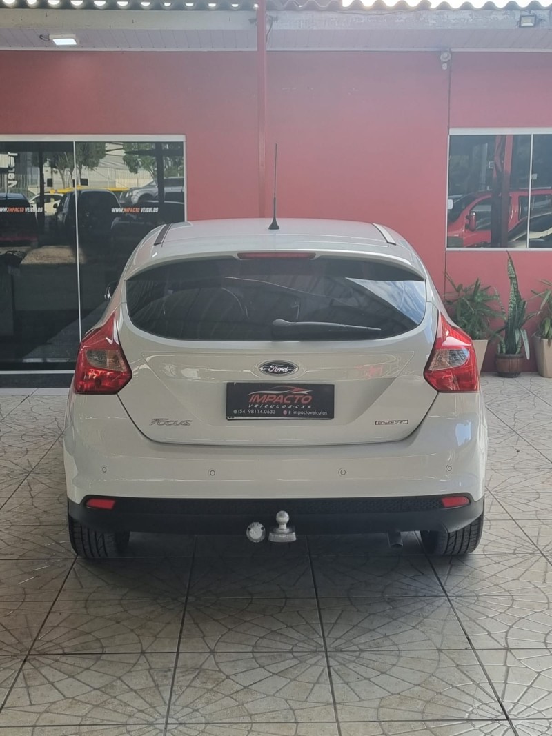 FOCUS 1.6 SE HATCH 16V FLEX 4P AUTOMÁTICO - 2015 - CAXIAS DO SUL