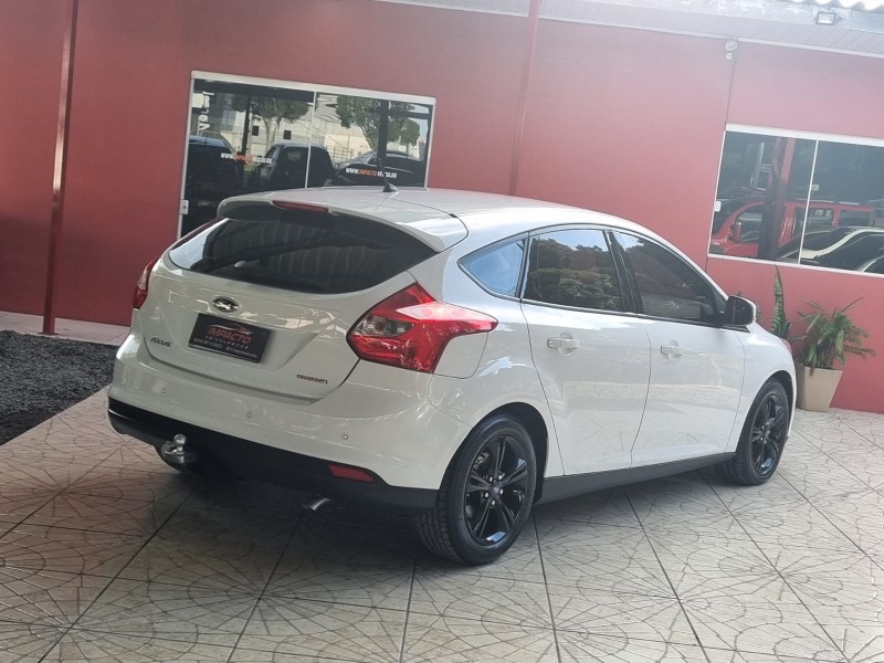 FOCUS 1.6 SE HATCH 16V FLEX 4P AUTOMÁTICO - 2015 - CAXIAS DO SUL