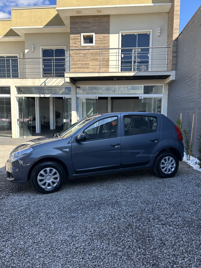 SANDERO 1.0 AUTHENTIQUE 8V FLEX 4P MANUAL - 2012 - CARAZINHO