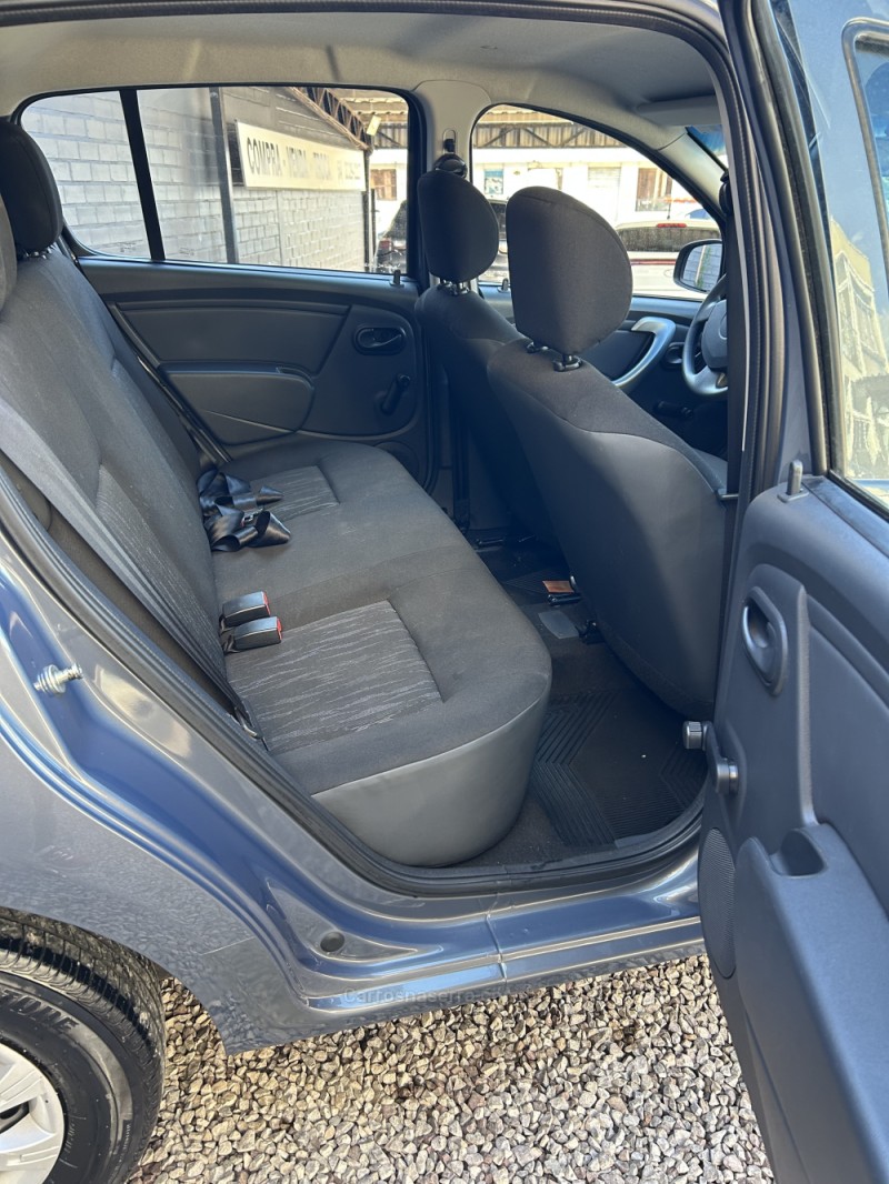 SANDERO 1.0 AUTHENTIQUE 8V FLEX 4P MANUAL - 2012 - CARAZINHO