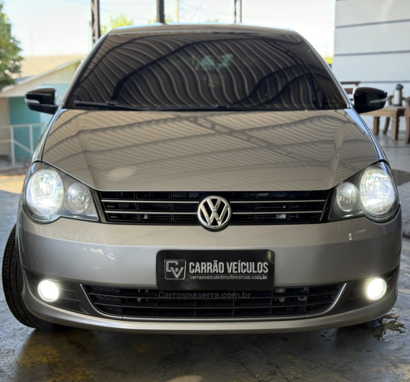 POLO 1.6 MI SPORTLINE 8V FLEX 4P MANUAL - 2014 - PAROBé