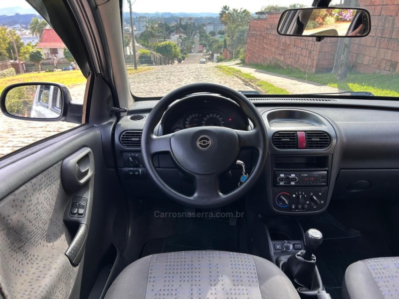 CORSA 1.4 MPFI MAXX 8V FLEX 4P MANUAL - 2012 - VENâNCIO AIRES