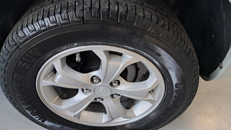 TUCSON 2.0 MPFI GLS BASE 16V 143CV 2WD FLEX 4P AUTOMÁTICO - 2013 - SãO SEBASTIãO DO CAí