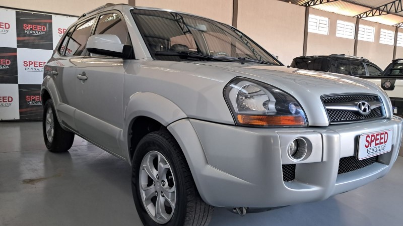TUCSON 2.0 MPFI GLS BASE 16V 143CV 2WD FLEX 4P AUTOMÁTICO - 2013 - SãO SEBASTIãO DO CAí