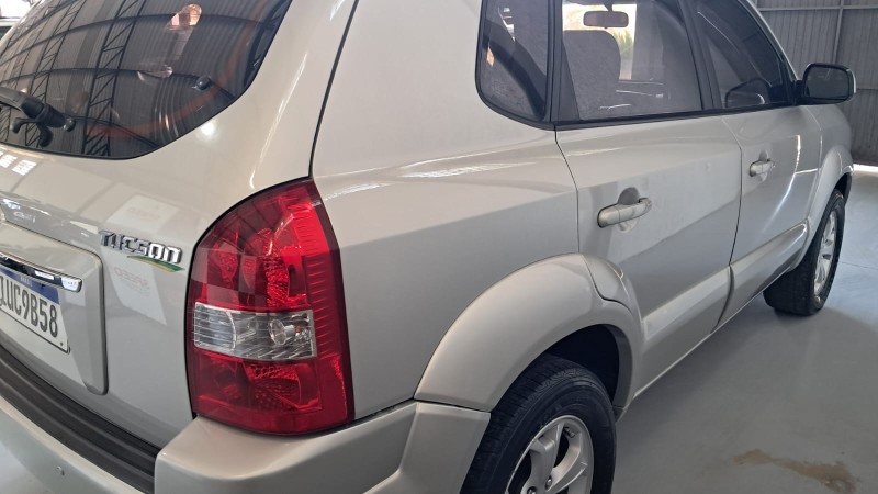 TUCSON 2.0 MPFI GLS BASE 16V 143CV 2WD FLEX 4P AUTOMÁTICO - 2013 - SãO SEBASTIãO DO CAí