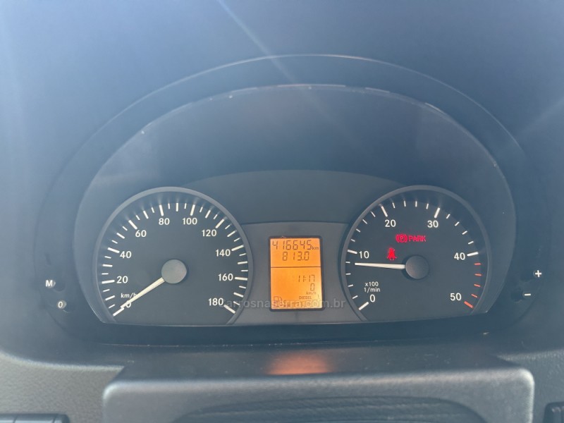 SPRINTER 2.2 FURGÃO 415 LONGO TETO ALTO DIESEL 3P MANUAL - 2019 - FARROUPILHA