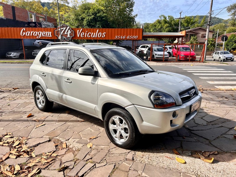 TUCSON 2.0 MPFI GLS 16V 143CV 2WD GASOLINA 4P AUTOMÁTICO - 2013 - TRêS COROAS