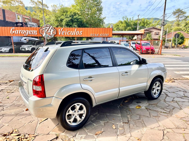 TUCSON 2.0 MPFI GLS 16V 143CV 2WD GASOLINA 4P AUTOMÁTICO - 2013 - TRêS COROAS