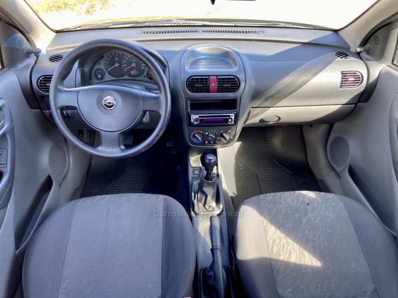 CORSA 1.0 MPFI PREMIUM 8V GASOLINA 4P MANUAL - 2005 - CAXIAS DO SUL