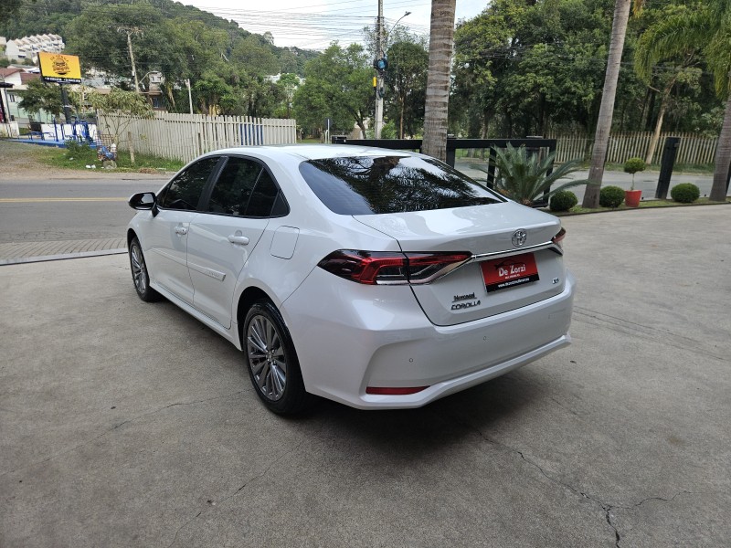 COROLLA 2.0 XEI 16V FLEX 4P AUTOMÁTICO - 2024 - CAXIAS DO SUL