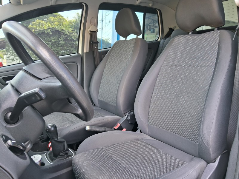 FOX 1.0 MI TRENDLINE 8V FLEX 4P MANUAL - 2015 - SãO SEBASTIãO DO CAí