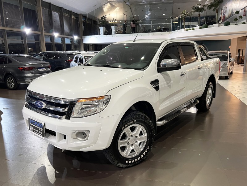 RANGER 3.2 XLT 4X4 CD 20V DIESEL 4P AUTOMÁTICO - 2014 - FARROUPILHA