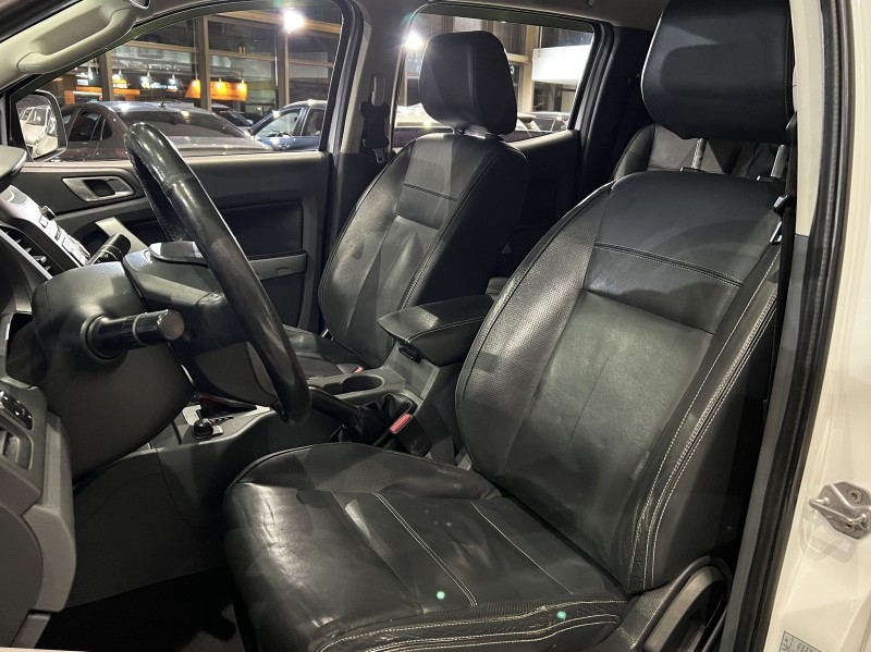 RANGER 3.2 XLT 4X4 CD 20V DIESEL 4P AUTOMÁTICO - 2014 - FARROUPILHA