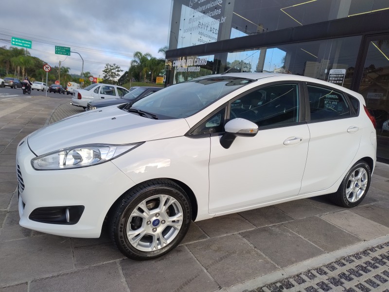 FIESTA 1.6 SE HATCH 16V FLEX 4P MANUAL