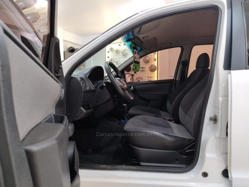 CELTA 1.0 MPFI LT 8V FLEX 4P MANUAL - 2013 - VACARIA