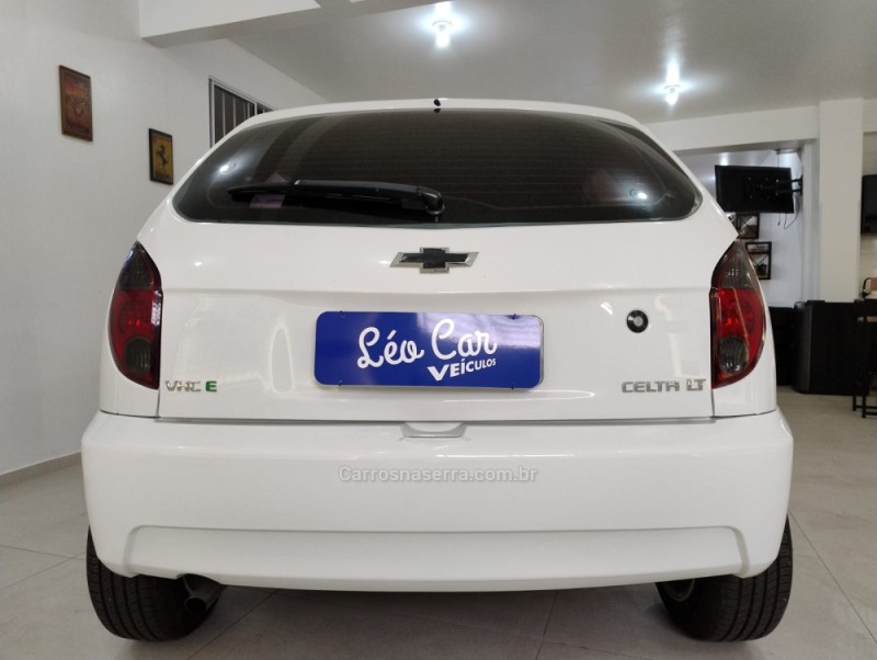 CELTA 1.0 MPFI LT 8V FLEX 4P MANUAL - 2013 - VACARIA