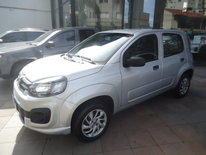 UNO 1.0 EVO ATTRACTIVE 8V FLEX 4P MANUAL