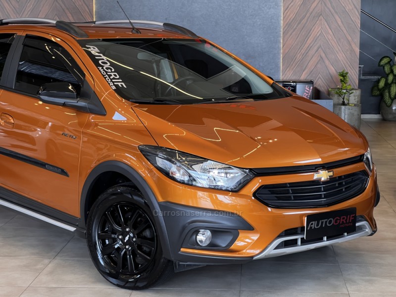 ONIX 1.4 MPFI ACTIV 8V FLEX 4P MANUAL - 2017 - CAMPO BOM