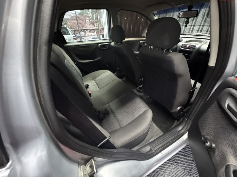 CORSA 1.4 MPFI MAXX SEDAN 8V FLEX 4P MANUAL - 2009 - CAXIAS DO SUL