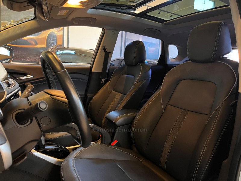 TRACKER 1.2 12V PREMIER TURBO FLEX 4P AUTOMÁTICO - 2023 - CAMPO BOM