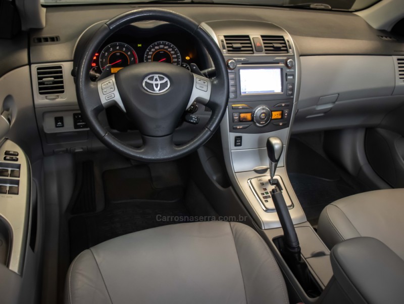 COROLLA 2.0 XEI 16V FLEX 4P AUTOMÁTICO - 2014 - CAXIAS DO SUL